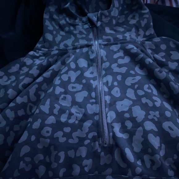 Sweater - Picture 1 of 1